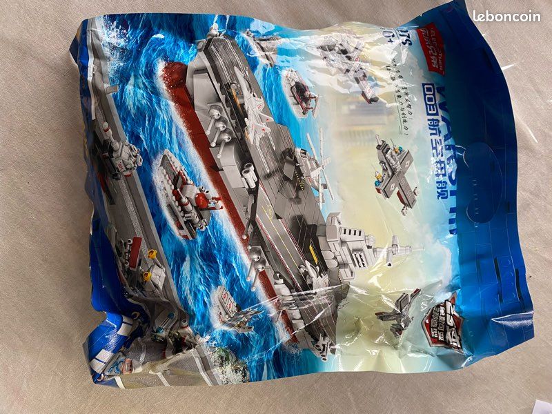 Lego porte avion guerre neuf (image 1)