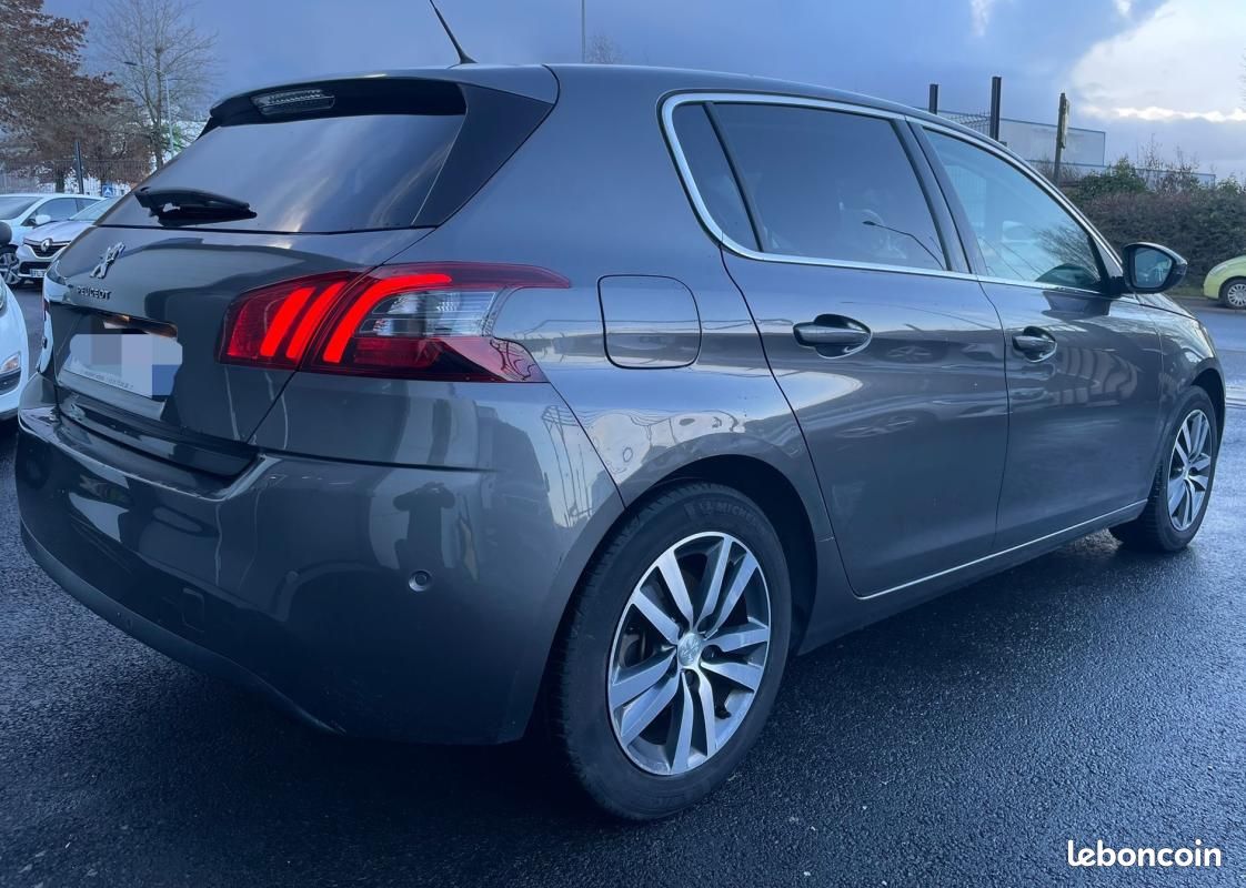 Peugeot 308 BlueHDi 130ch S&S BVM6 Allure (image 10)