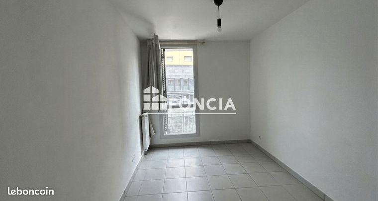 Appartement Type 2 de 37 m2 avec BOX DOUBLE - SECTEUR JOLIETTE / VILLETTE — 5