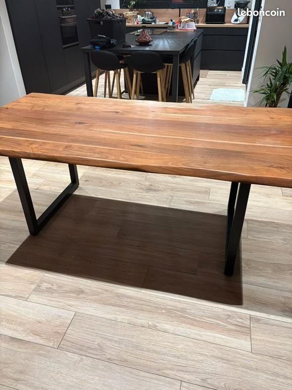 Table a manger (image 2)