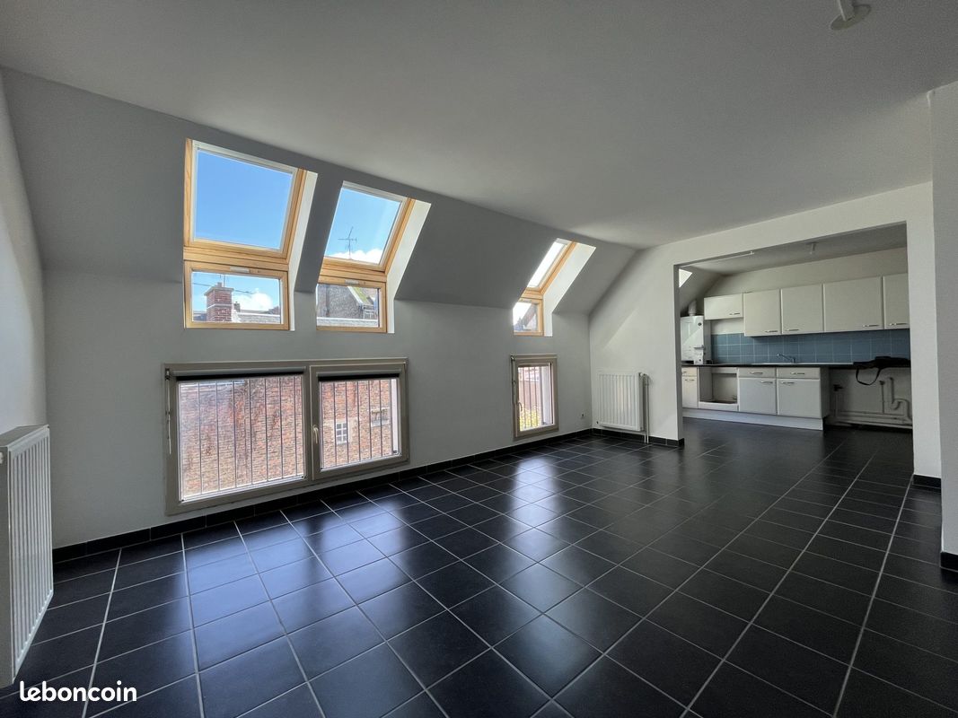 Appartement 3 pièces 79 m² · à Amiens · 79 m² · 895 €
