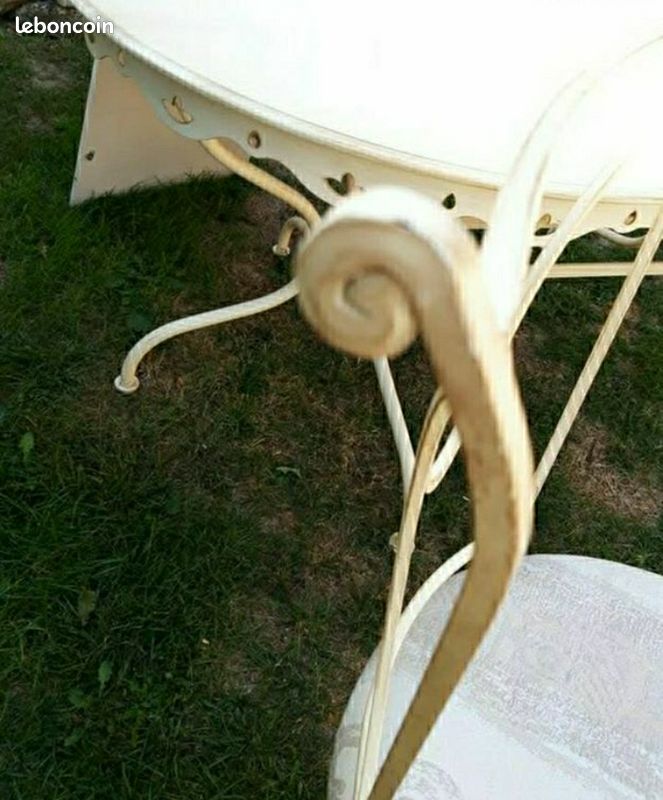 Chaise en fer forgé plein (image 3)