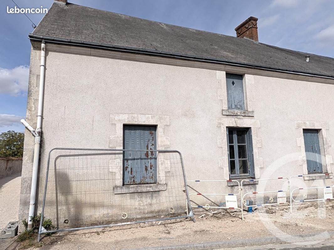 Maison 1 pièce 105 m² · à Ingré · 105 m² · 154 000 €
