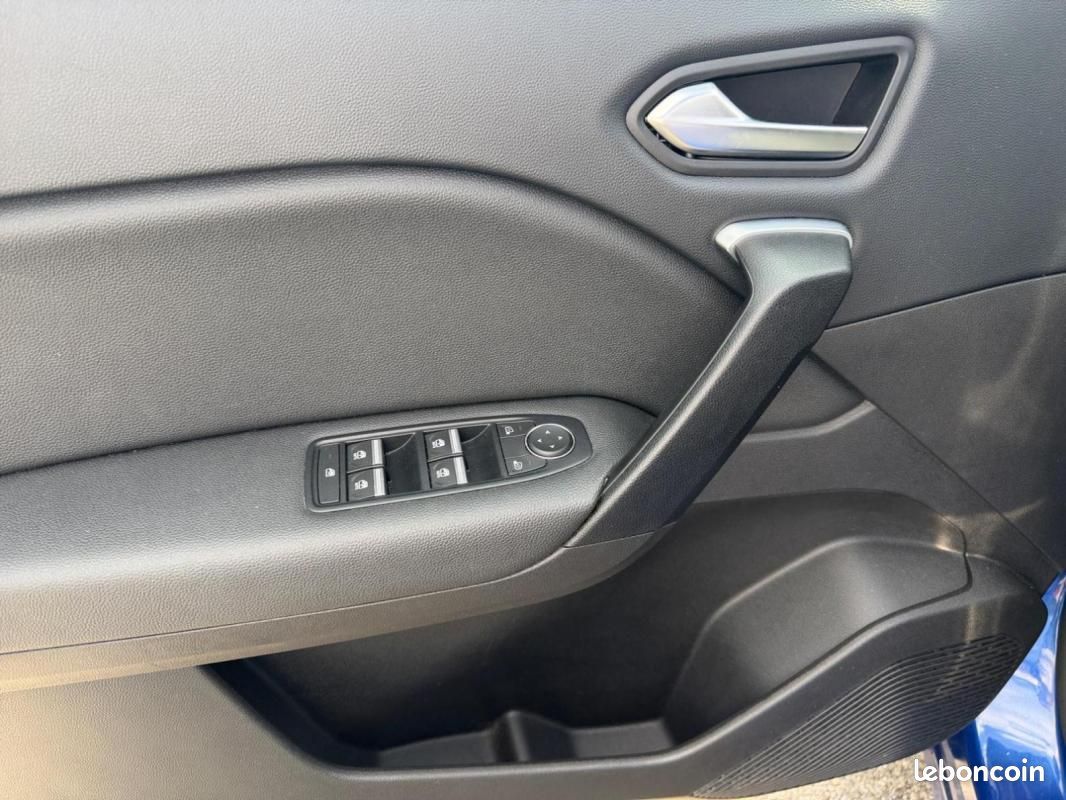 Renault Captur mild hybrid 140 Techno fast track (image 11)
