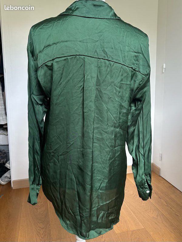 Chemise verte type satin Zara Vêtements