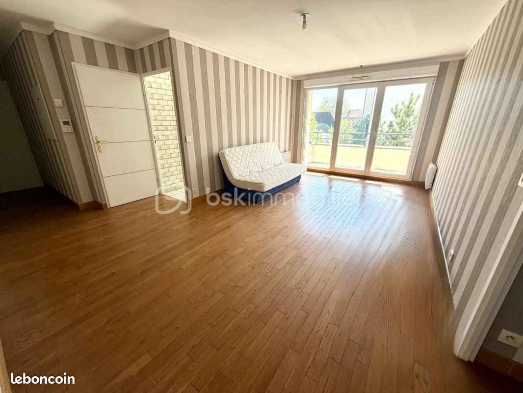 Appartement 3 pièces 65 m² · à Quincy-sous-Sénart · 65 m² · 240 000 €