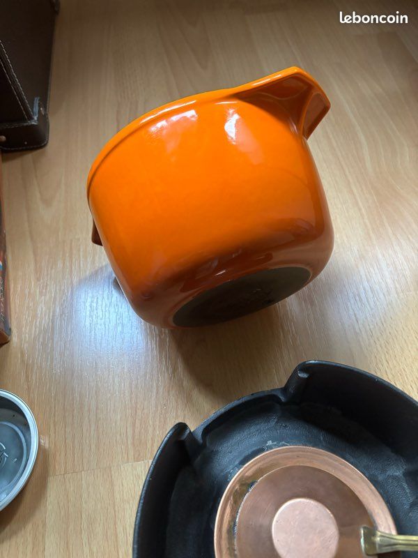 Service à fondue vintage en fonte émaillée orange Nomar avec boîte d’origine (image 10)
