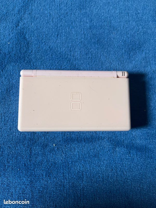 Nintendo ds lite (image 1)