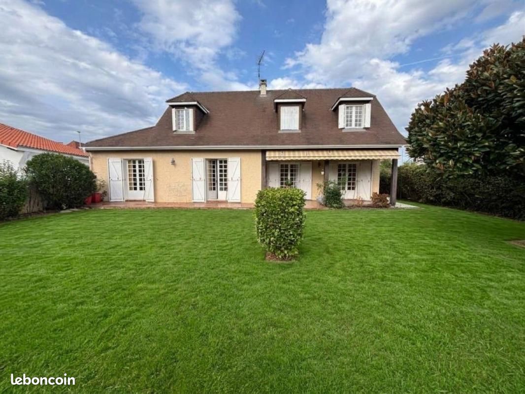 Maison 6 pièces 163 m² · à Billère · 163 m² · 372 300 €