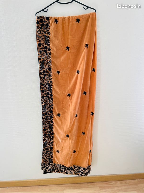 Robé Pakistanaise Shawl (image 1)