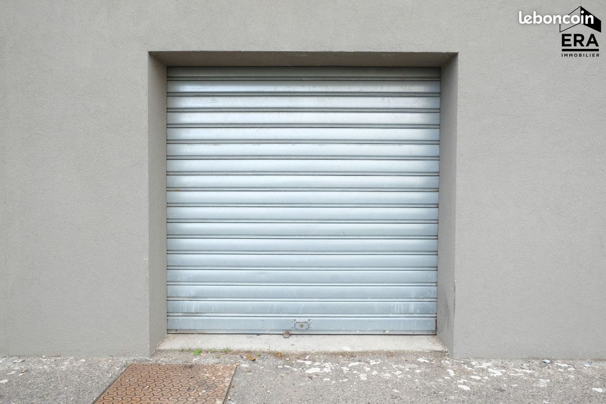 Parking 17 m² · à Bastia · 17 m² · 100 €/mois