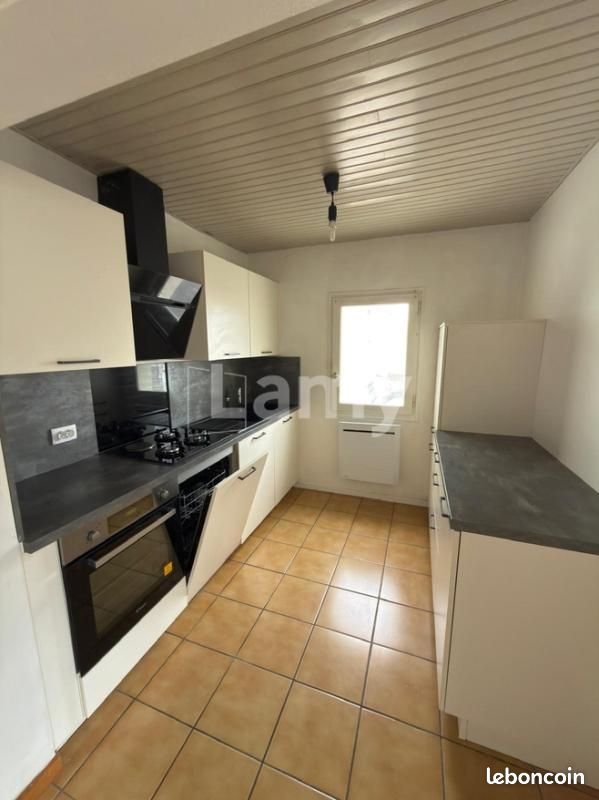 Appartement 3 pièces 67 m² · à La Jarrie · 67 m² · 780 €