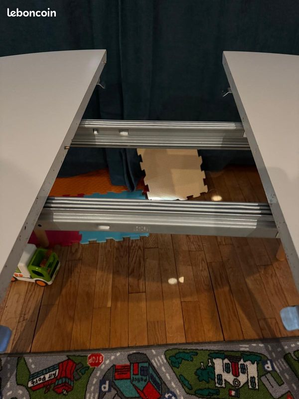 Table extensible en bois massif (image 3)