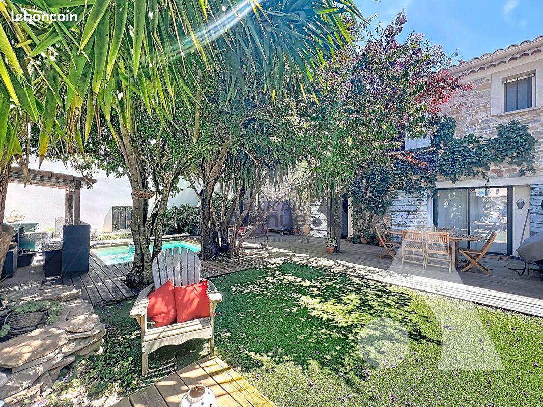 Maison 6 pièces 120 m² · à Saint-Cyr-sur-Mer · 120 m² · 650 000 €