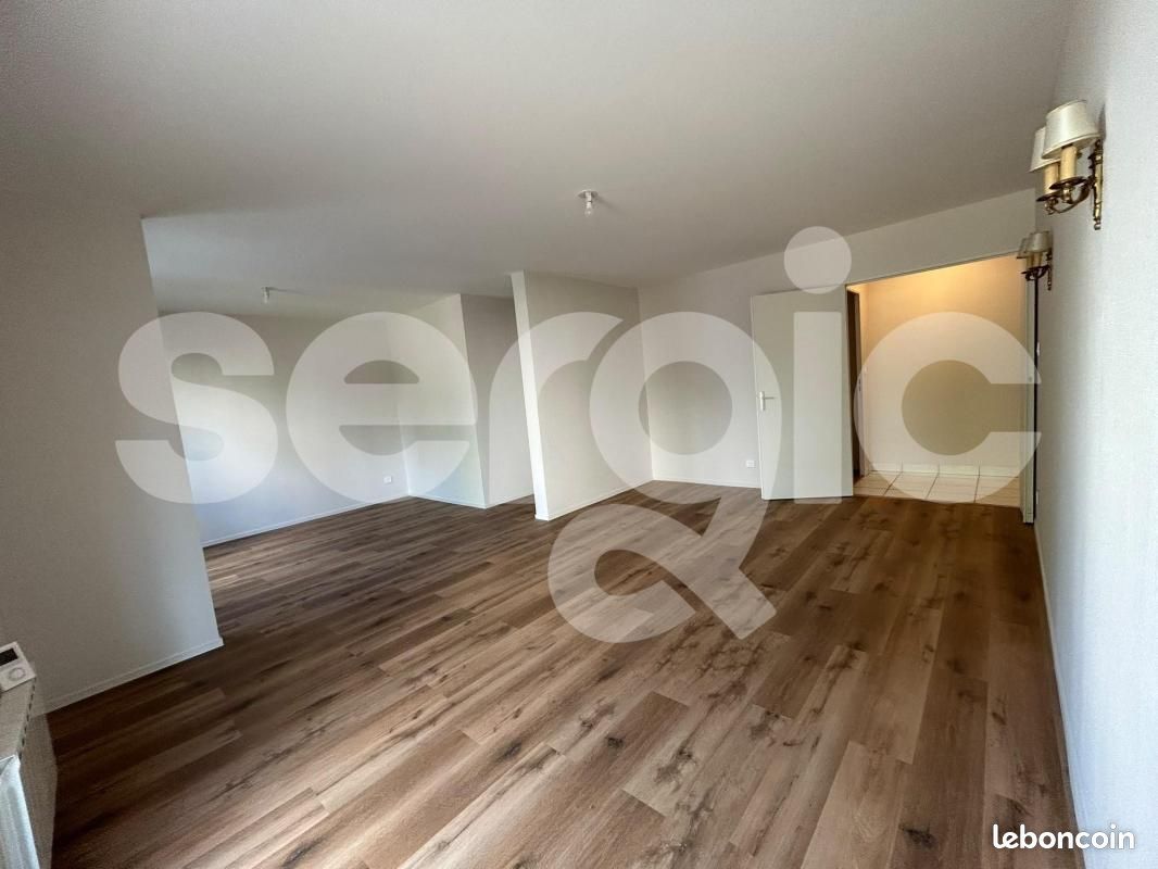 Appartement 4 pièces 110 m² · à Angers · 110 m² · 1 400 €/mois