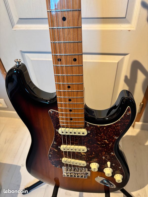 Eko ST401 Maple Neck Sunburst (image 3)