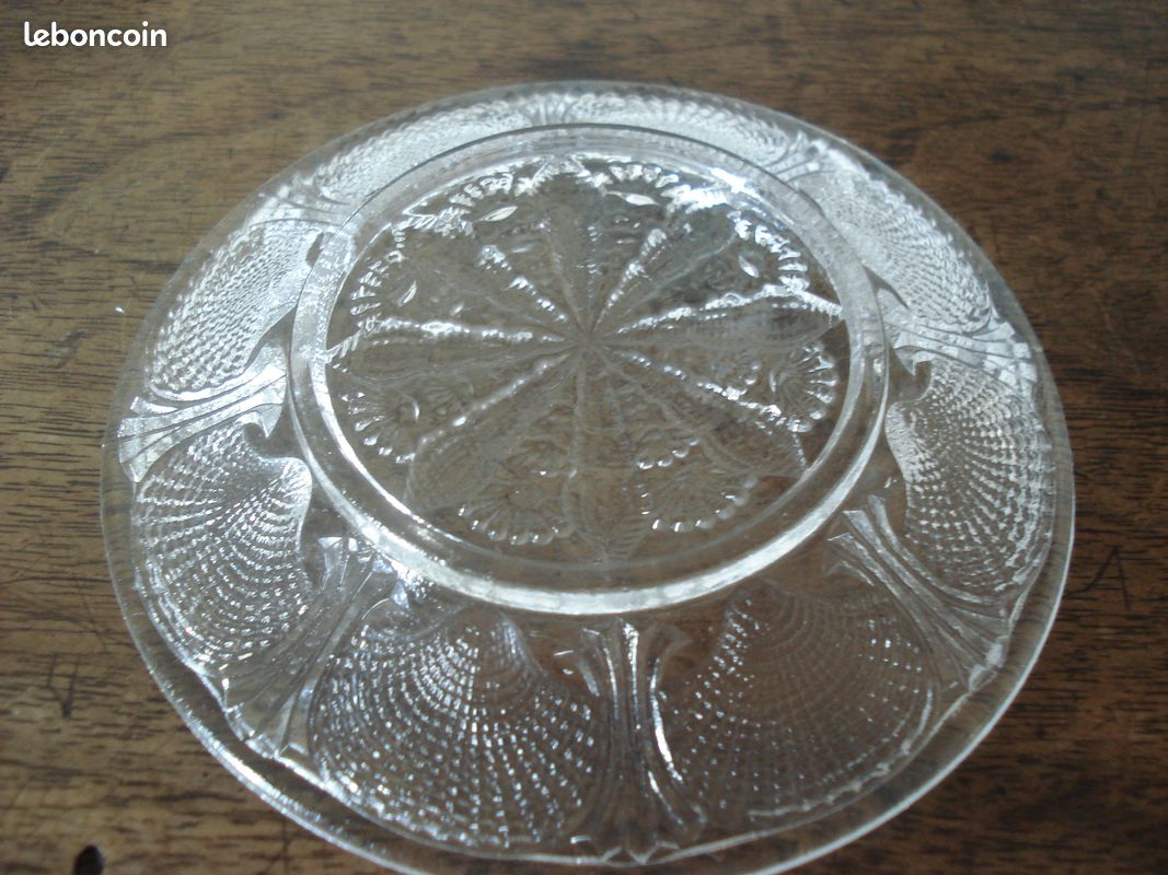 Lot 4 petites assiettes coupelles verre moulé Art Déco motif coquille Saint-Jacques (image 3)