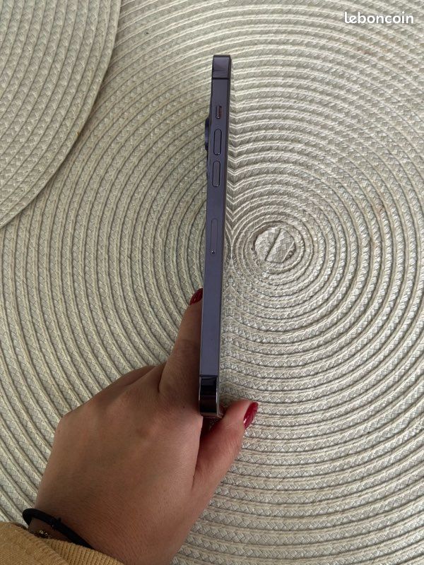 IPhone 14 Pro max violet (image 3)