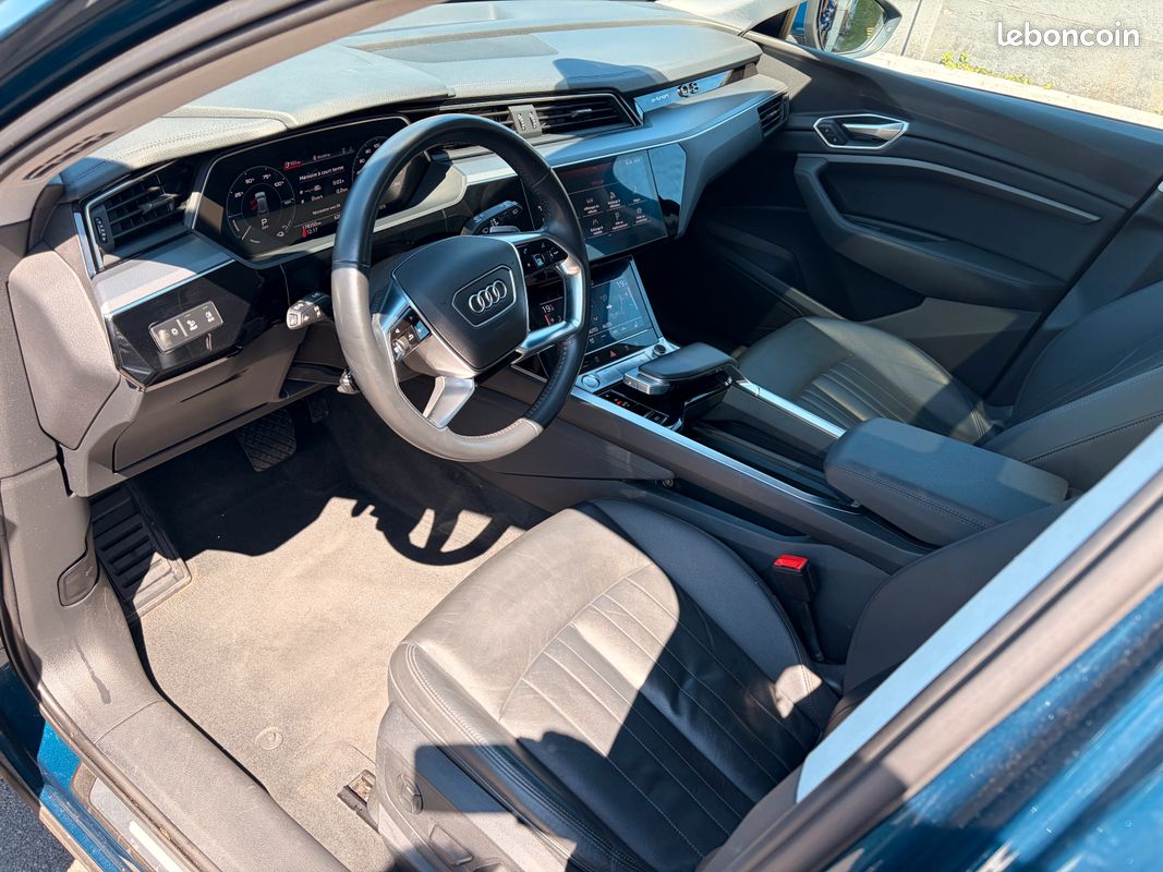 Audi E-tron Q8 50 quattro finition lauch édition full électrique*garantie 12 mois * état neuf (image 3)