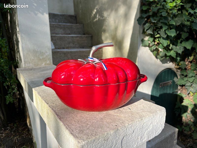Cocotte Staub tomate (image 3)