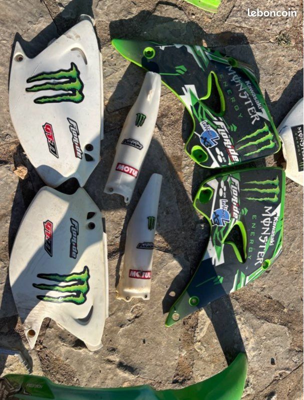 Kit plastique 250 kx 2005 (image 2)