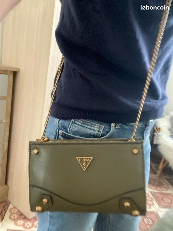 Sac pochette Guess neuve (image 1)