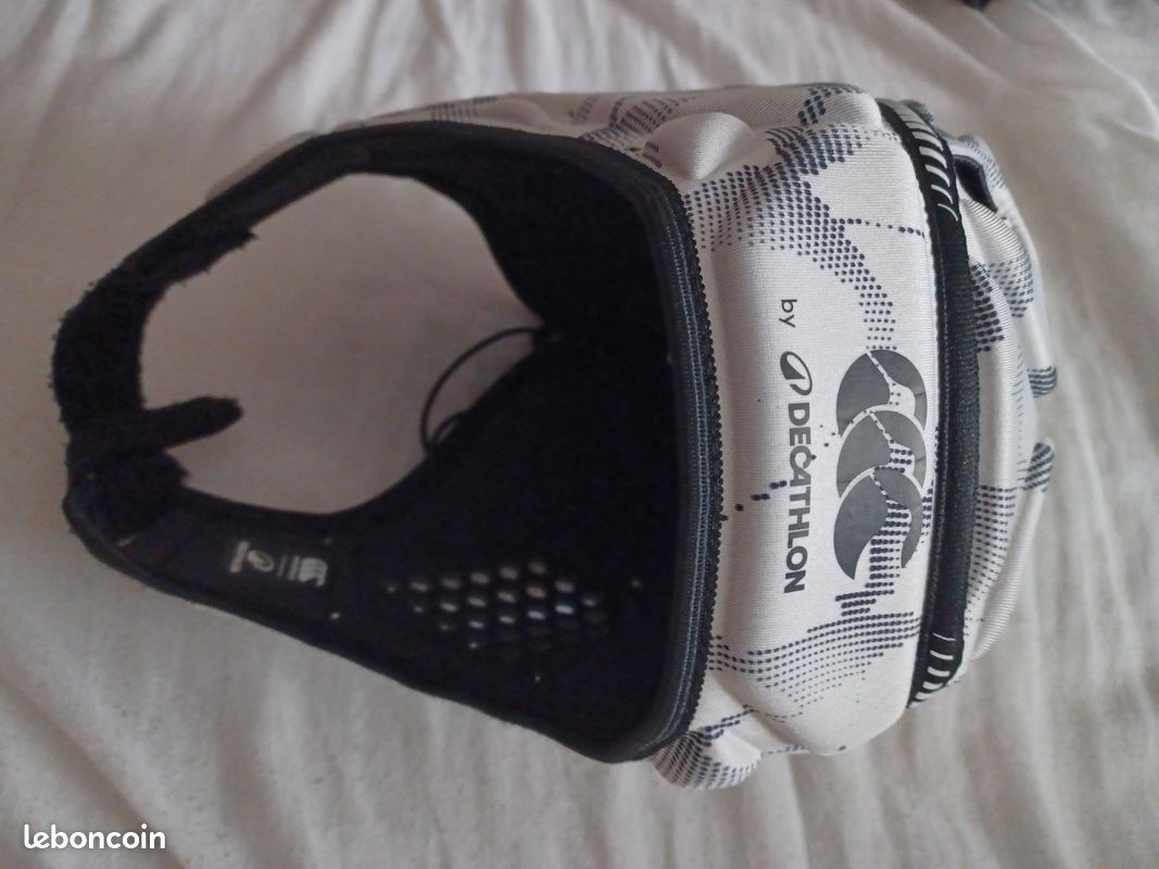 Casque de protection rugby (image 1)