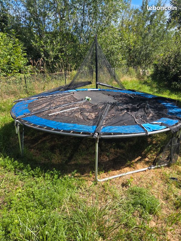 Vend trampoline diamètre 366 (image 1)