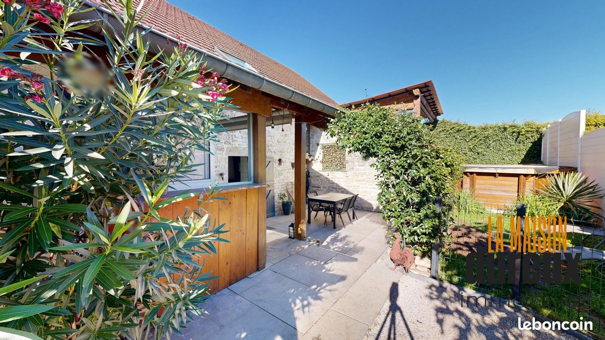 Maison 7 pièces 147 m² · à Geneuille · 147 m² · 329 000 €