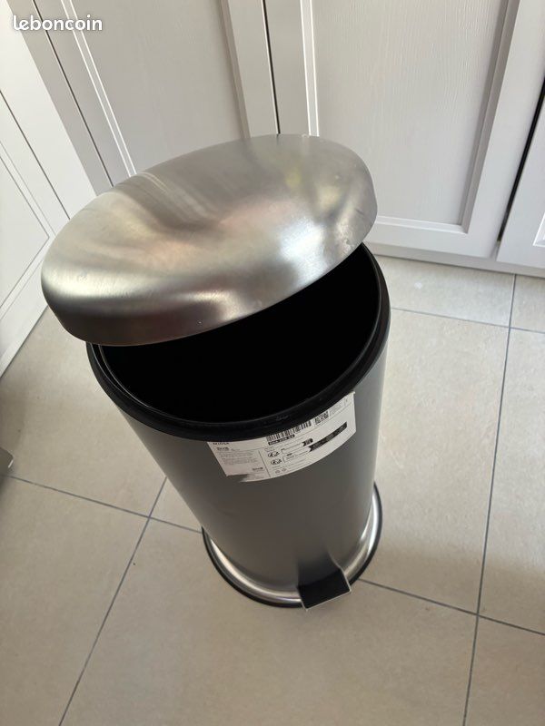 Poubelle à pédale IKEA MJÖSA 30 litres (image 2)