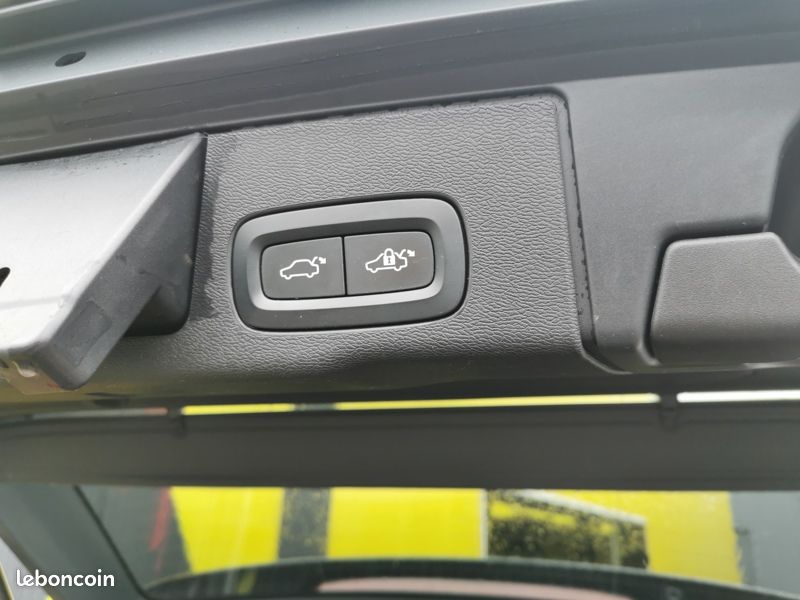 Volvo XC60 Momentum Business B4 2WD 2.0 197 ch BVA8 Siège éle (image 11)