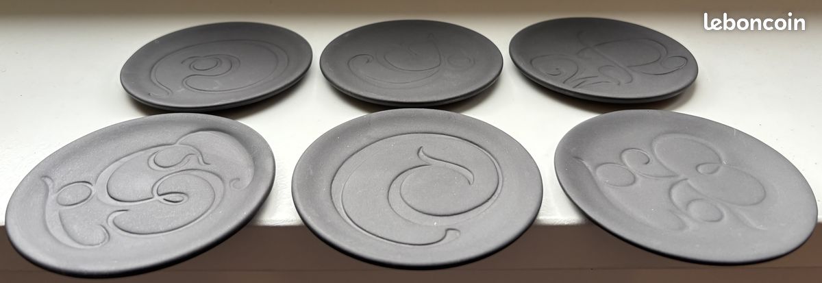 6 couvercles et sous-verres / cover and coaster en porcelaine noire (image 4)