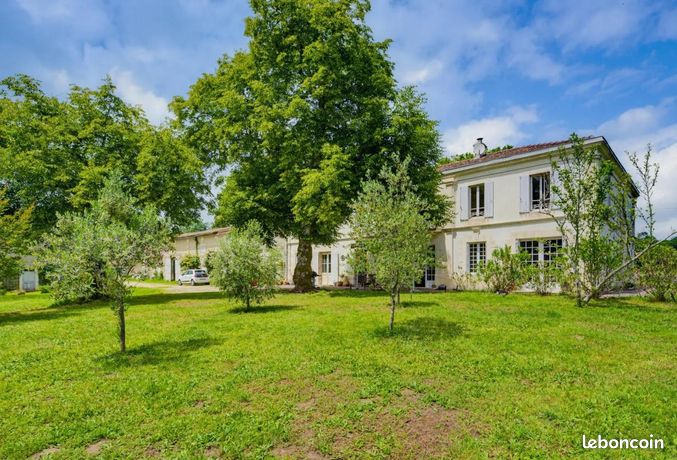 Maison 9 pièces 250 m²