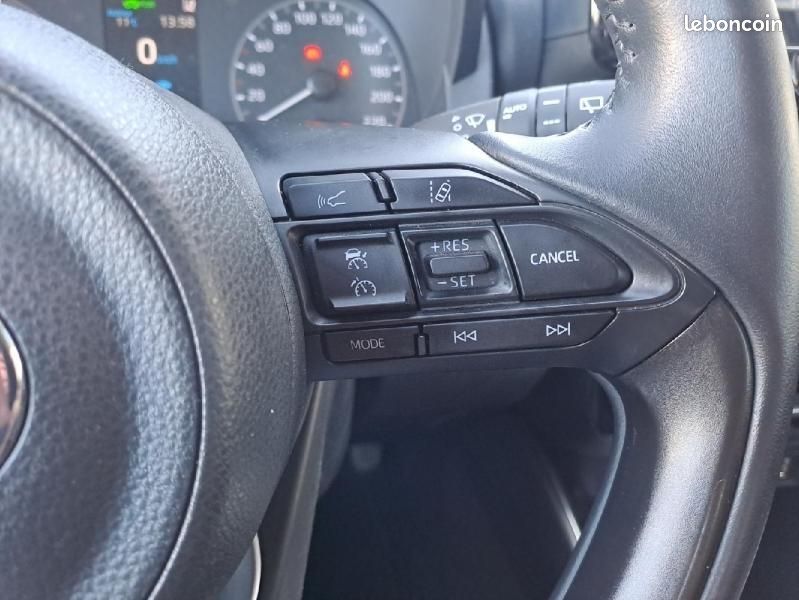 Toyota Yaris 116h Dynamic Business 5p + Programme Beyond Zero Academy MY22 (image 19)