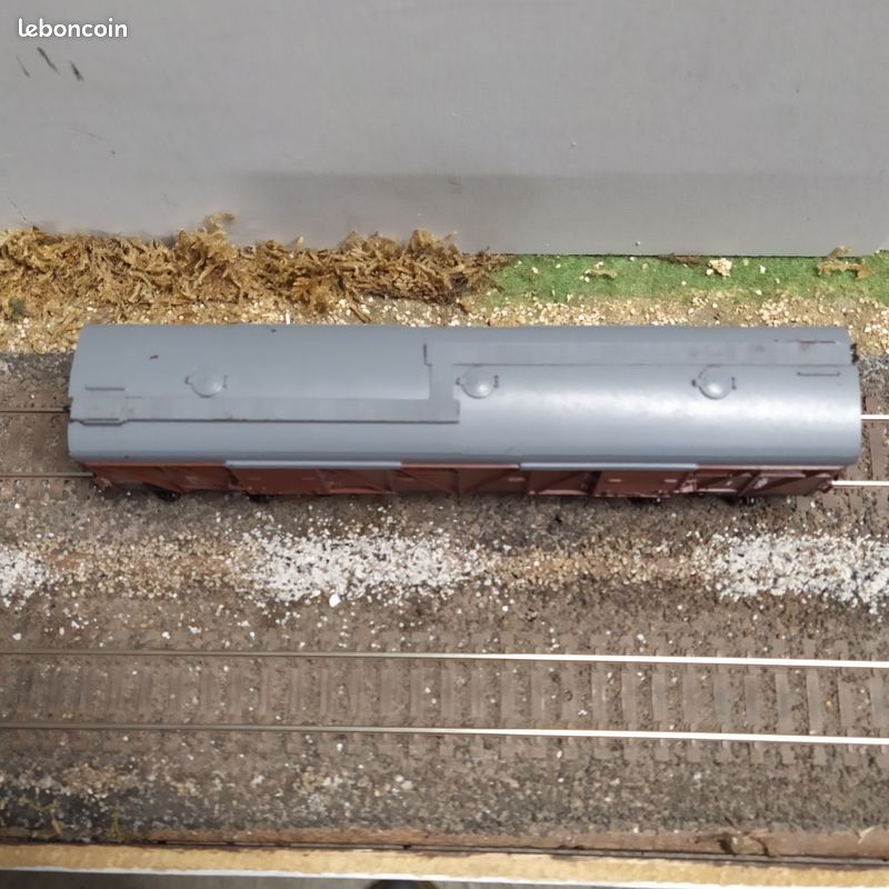 JOUEF 653100 Wagon couvert a bogies