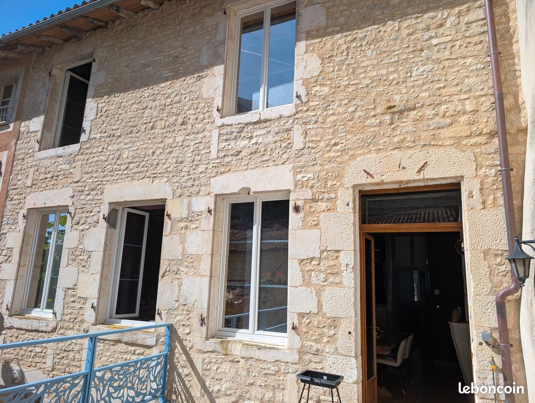 Maison 6 pièces 232 m² · à Verteuil-sur-Charente · 232 m² · 620 000 €