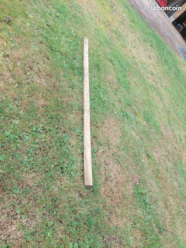 Poteaux en bois (image 1)