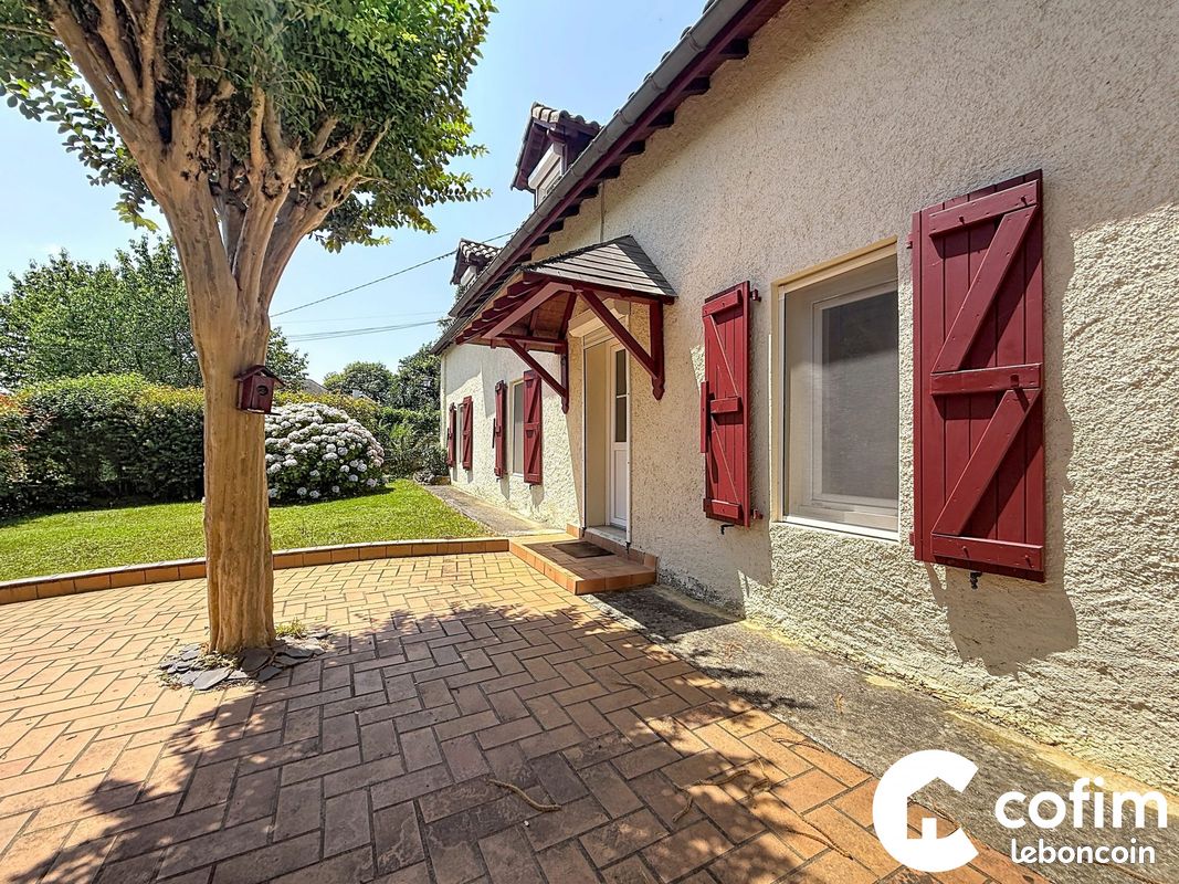 Maison 5 pièces 150 m² · à Gan · 150 m² · 329 000 €
