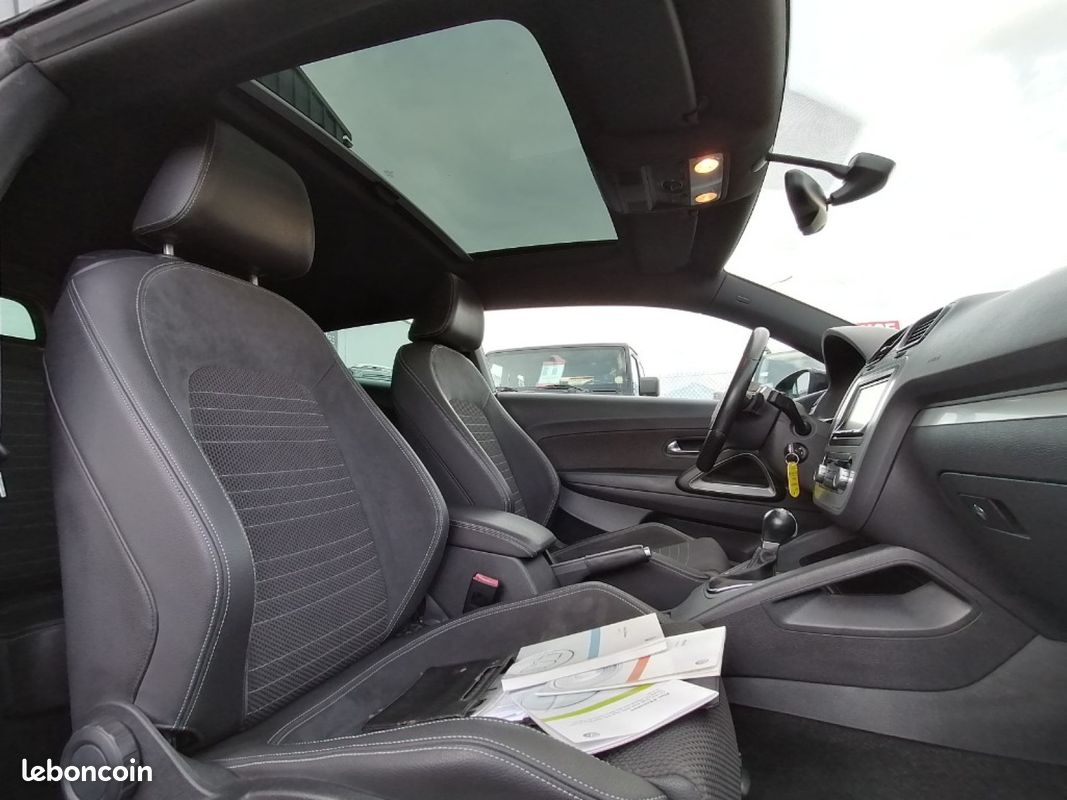 VOLKSWAGEN SCIROCCO 2.0 TDI 140 FAP Sportline DSG6 (image 5)