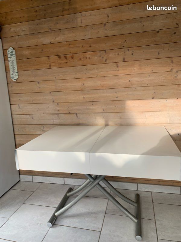 Table (image 1)