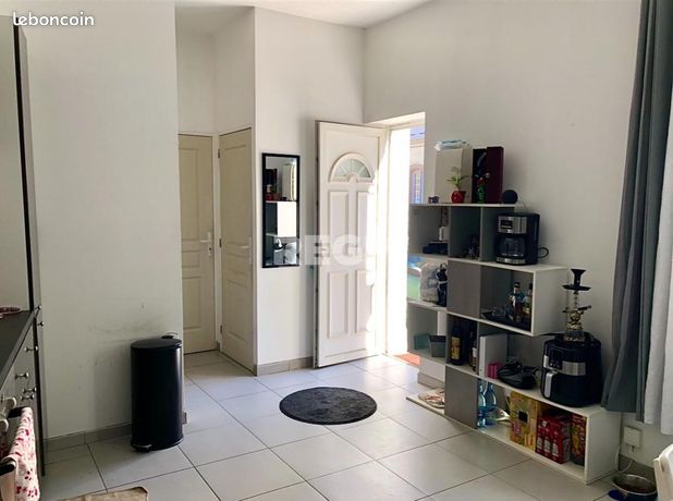 https://img.leboncoin.fr/api/v1/lbcpb1/images/d0/97/b0/d097b0d0d0b250aabb523a30a712cf9317b60390.jpg?rule=ad-image