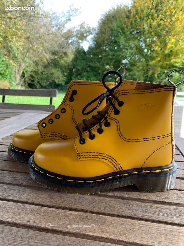 Dr Martens Jaune Moutarde Chaussures Dr Martens Yellow Eyelet