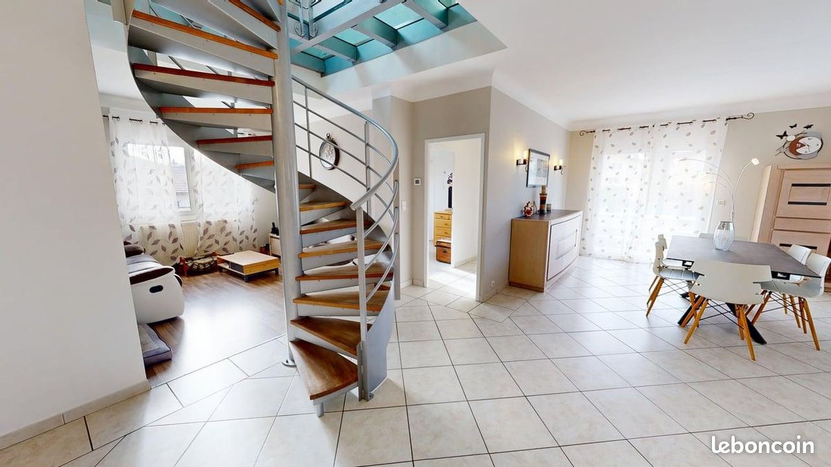 Maison 8 pièces 175 m² · à Les Avenières Veyrins-Thuellin · 175 m² · 410 000 €
