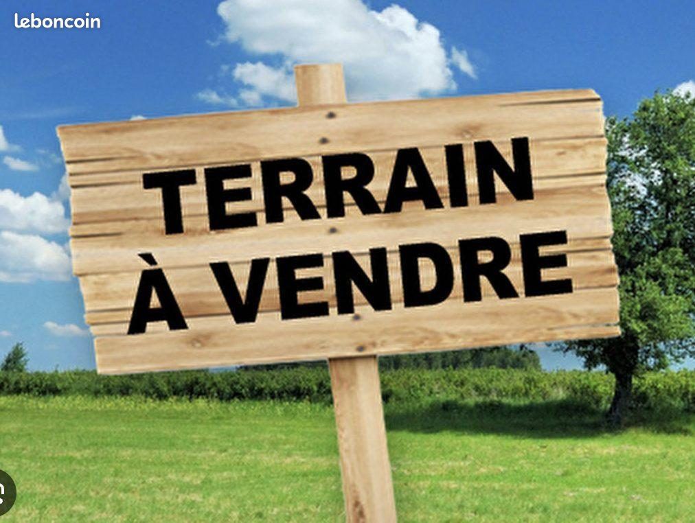 Terrain 782 m² · à Châtel-Guyon · 782 m² · 129 900 €