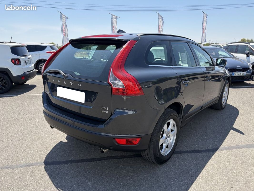 Volvo XC60 2.4 D4 163 AWD Momentum (image 2)