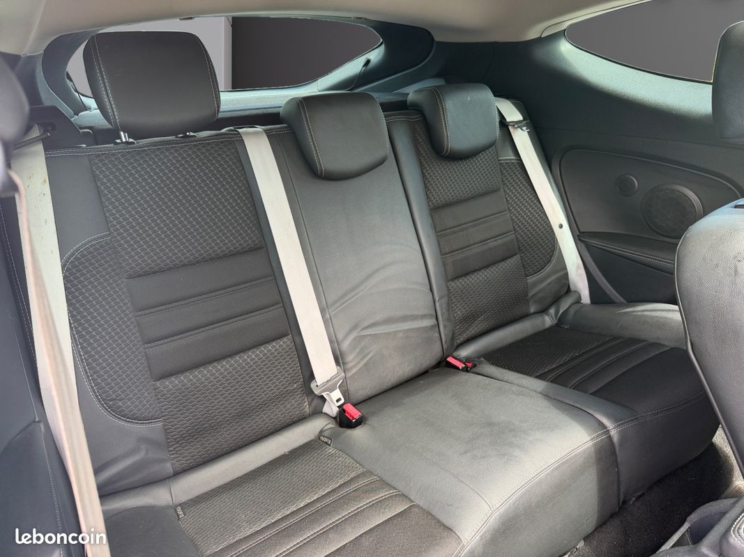 RENAULT MEGANE III COUPE TCE 130 BOSE 132Ch Garantie 12 mois (image 14)