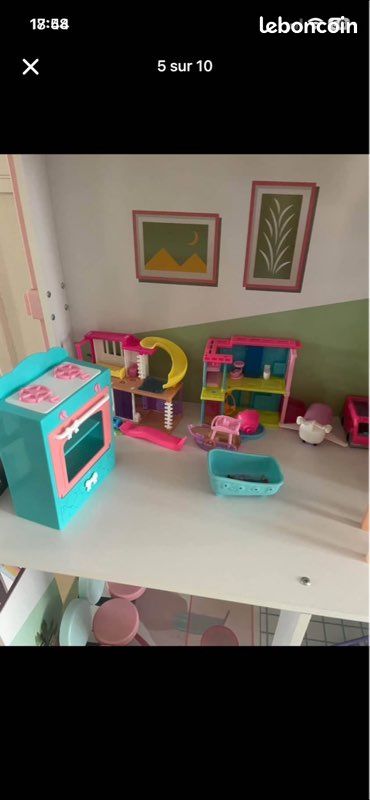 Maison de barbie complète avec meubles (image 5)