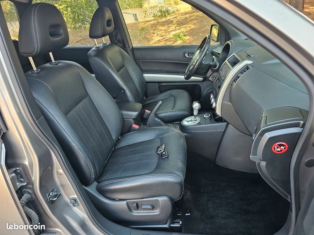 Nissan X-TRAIL 2.0 dCi 150 4X4 LE BVA 1ère Main (image 11)