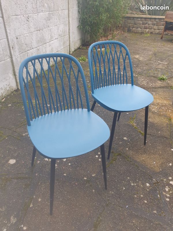 Deux Chaises 4MURS LUANA bleues (image 1)