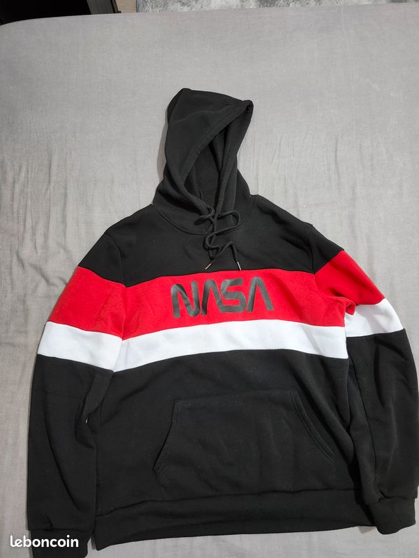 Sweat à capuche NASA Rouge et Noir (image 1)